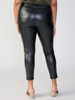 Runway High Rise Legging Slick Black Inclusive Collection 8 Runway High Rise Legging Slick Black Inclusive Collection -Clothing Store CP0720AC5Z BLCK 1898