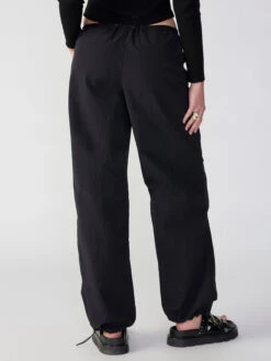 90's Parachute Standard Rise Pant Black -Clothing Store CP0950BW1 BLCK 3540