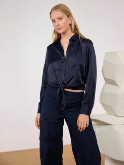 Girlfriend Tie Shirt Navy Reflection