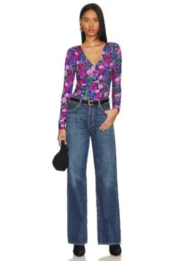 Sanctuary Eye Catcher V Neck Top Jewel Garden 7 Sanctuary Eye Catcher V Neck Top Jewel Garden -Clothing Store SANC WS735 V4